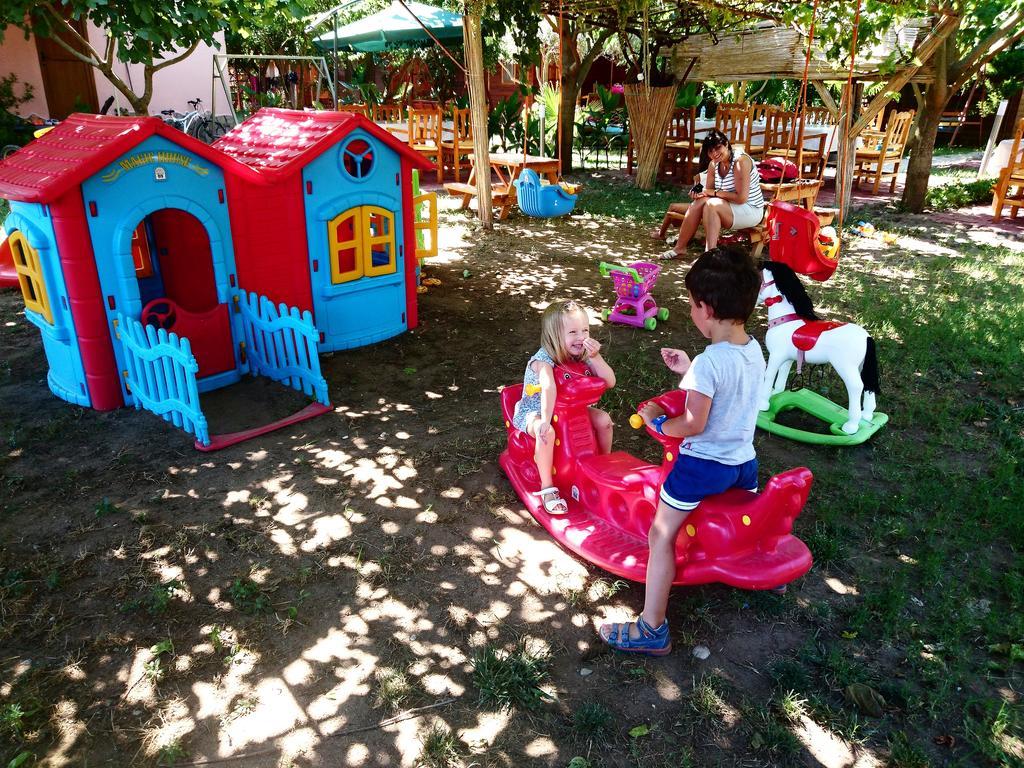 Sera Pansiyon Çıralı Exterior foto
